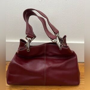 Elegant Burgundy Leather Handbag